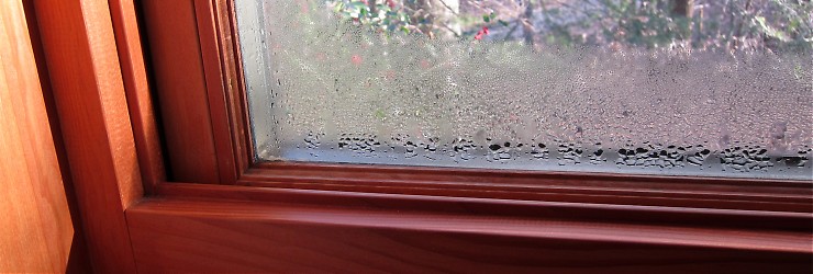 Kondenswasser am Fenster